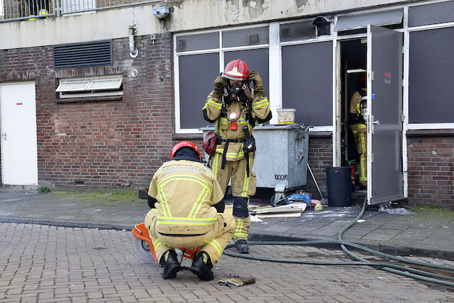 2019/70/20190320-17u54 GB 005 Brand winkel Dijkgraafplein.jpg